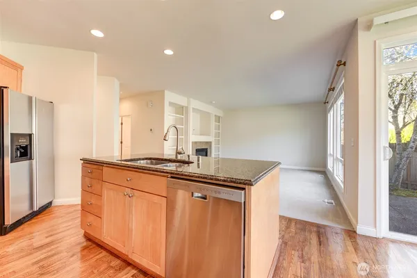 $4,500 | 22524 Northeast 98th Place, Redmond, WA 98053