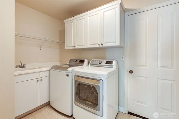 $4,500 | 22524 Northeast 98th Place, Redmond, WA 98053