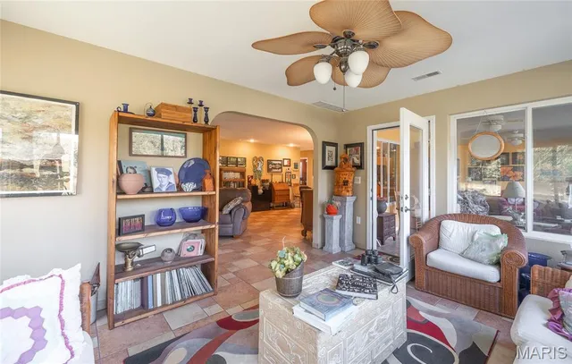 $825,000 | 98 Turkey Ridge Lane, Steelville, MO 65565