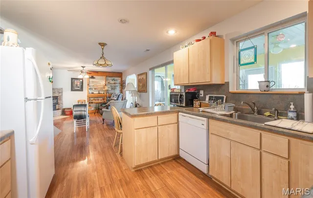 $825,000 | 98 Turkey Ridge Lane, Steelville, MO 65565