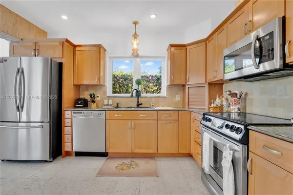 $11,500 | 1524 Siena Avenue, Coral Gables, FL 33146