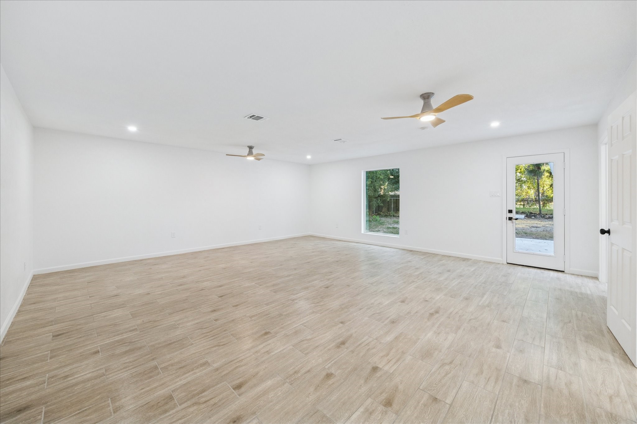 5411 Logston Lane Spring, TX 77389 - Photo 23 of 34 a view of an empty room with a window