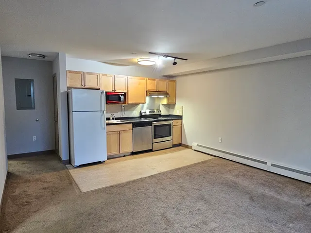 $1,750 | 275 West Main Street, Unit 11, Marlborough, MA 01752