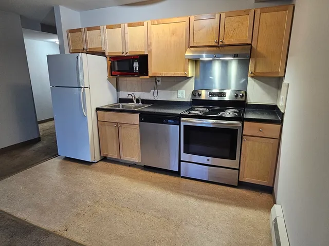 $1,750 | 275 West Main Street, Unit 11, Marlborough, MA 01752