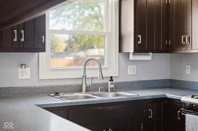 $249,900 | 10331 North 50 West, Columbus, IN 47203