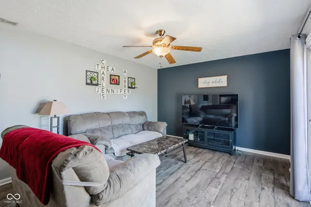 $249,900 | 10331 North 50 West, Columbus, IN 47203