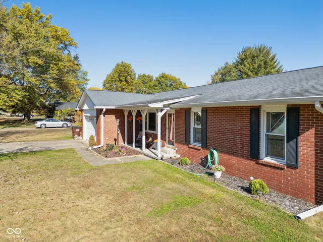 $249,900 | 10331 North 50 West, Columbus, IN 47203