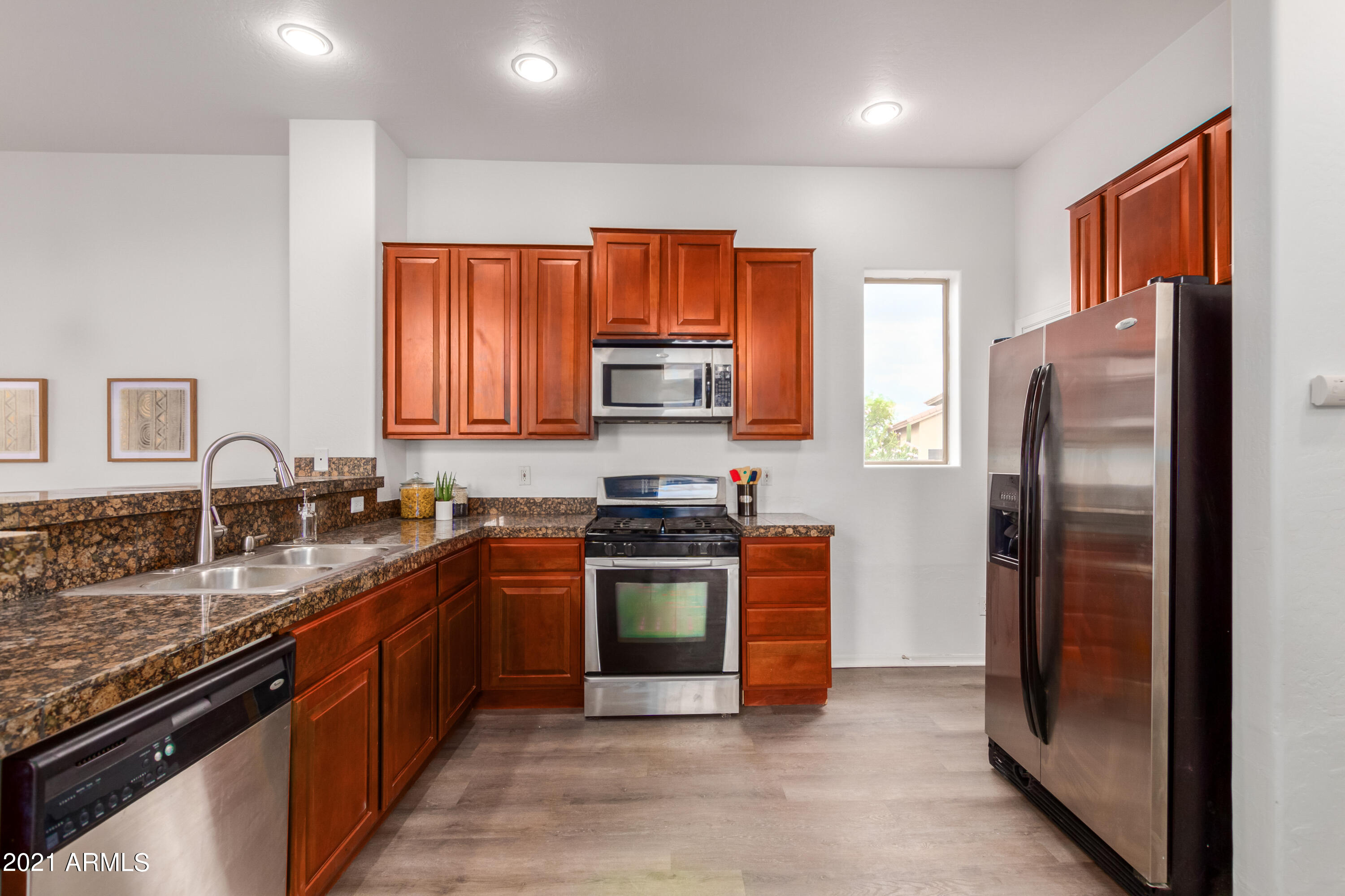 19226 North Cave Creek Road, Unit 105 Phoenix, AZ 85024 - Photo 8 of 32 08-Cave Creek