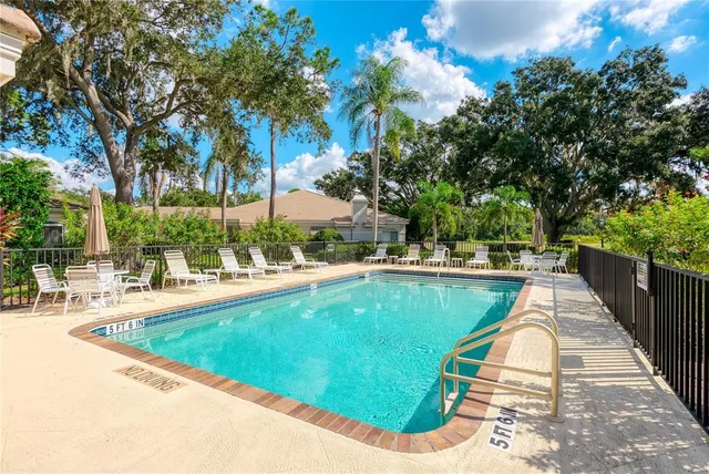 $450,000 | 4016 Oakley Greene, Unit 40, Sarasota, FL 34235