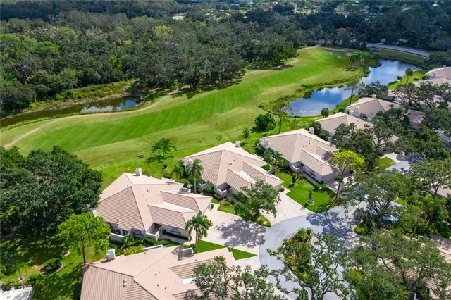 $450,000 | 4016 Oakley Greene, Unit 40, Sarasota, FL 34235