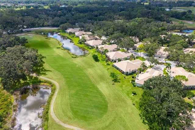 $450,000 | 4016 Oakley Greene, Unit 40, Sarasota, FL 34235