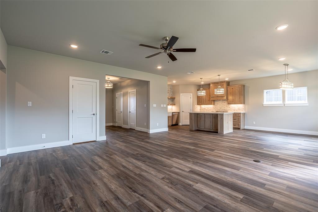 2044 Salina Circle Granbury, TX 76048 - Photo 12 of 38