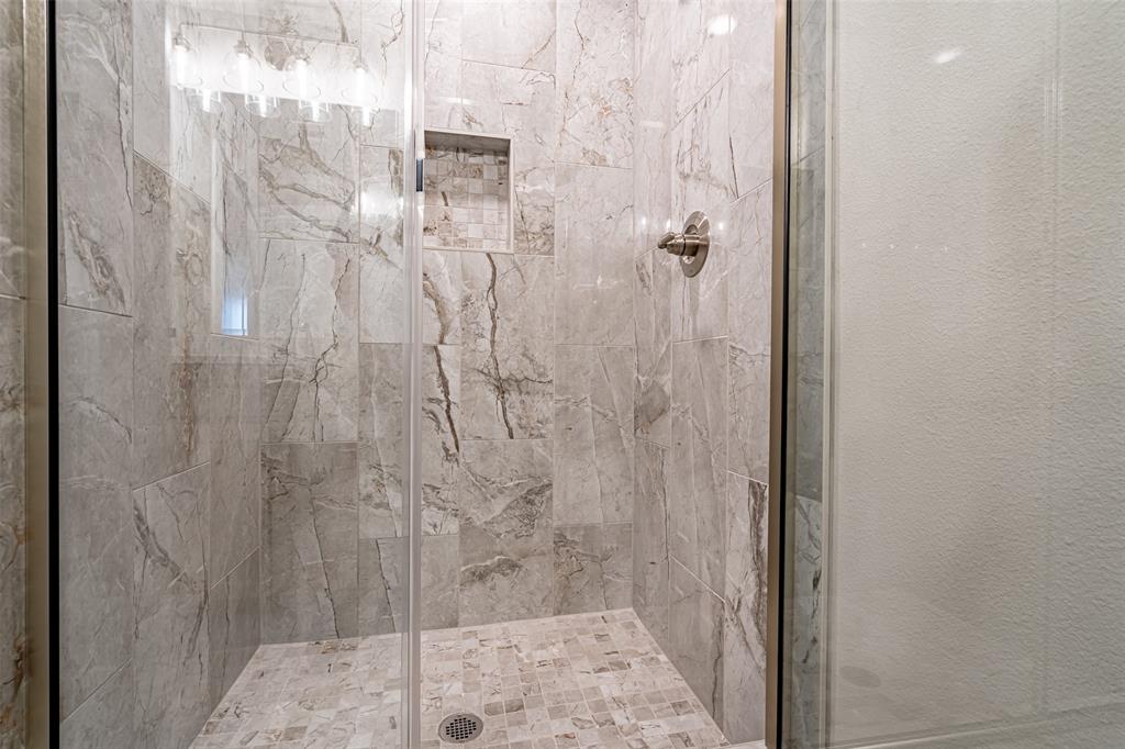 2044 Salina Circle Granbury, TX 76048 - Photo 30 of 38