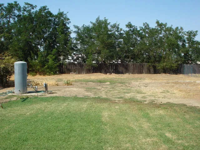 $389,900 | 102 East Willamette Avenue, Fresno, CA 93706