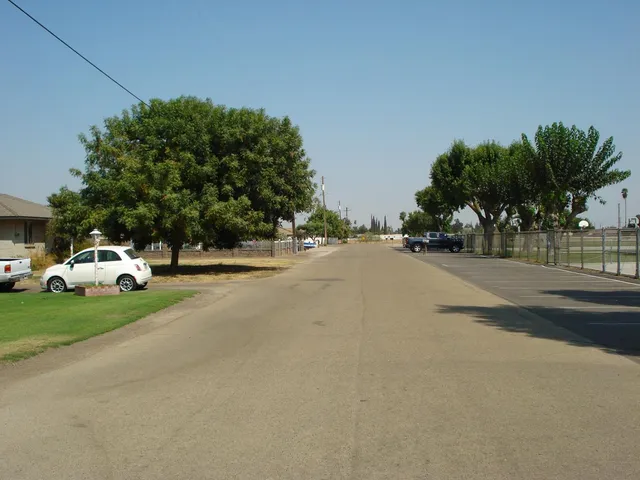 $389,900 | 102 East Willamette Avenue, Fresno, CA 93706