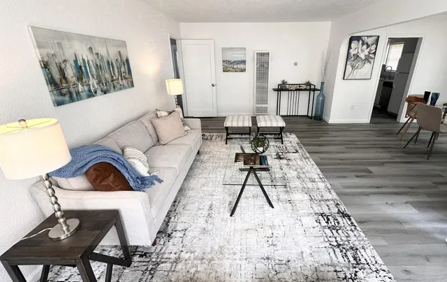 $389,900 | 102 East Willamette Avenue, Fresno, CA 93706