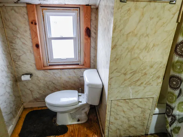 $139,900 | 301 Collins Avenue, Oconto, WI 54153