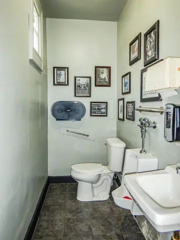 $139,900 | 301 Collins Avenue, Oconto, WI 54153