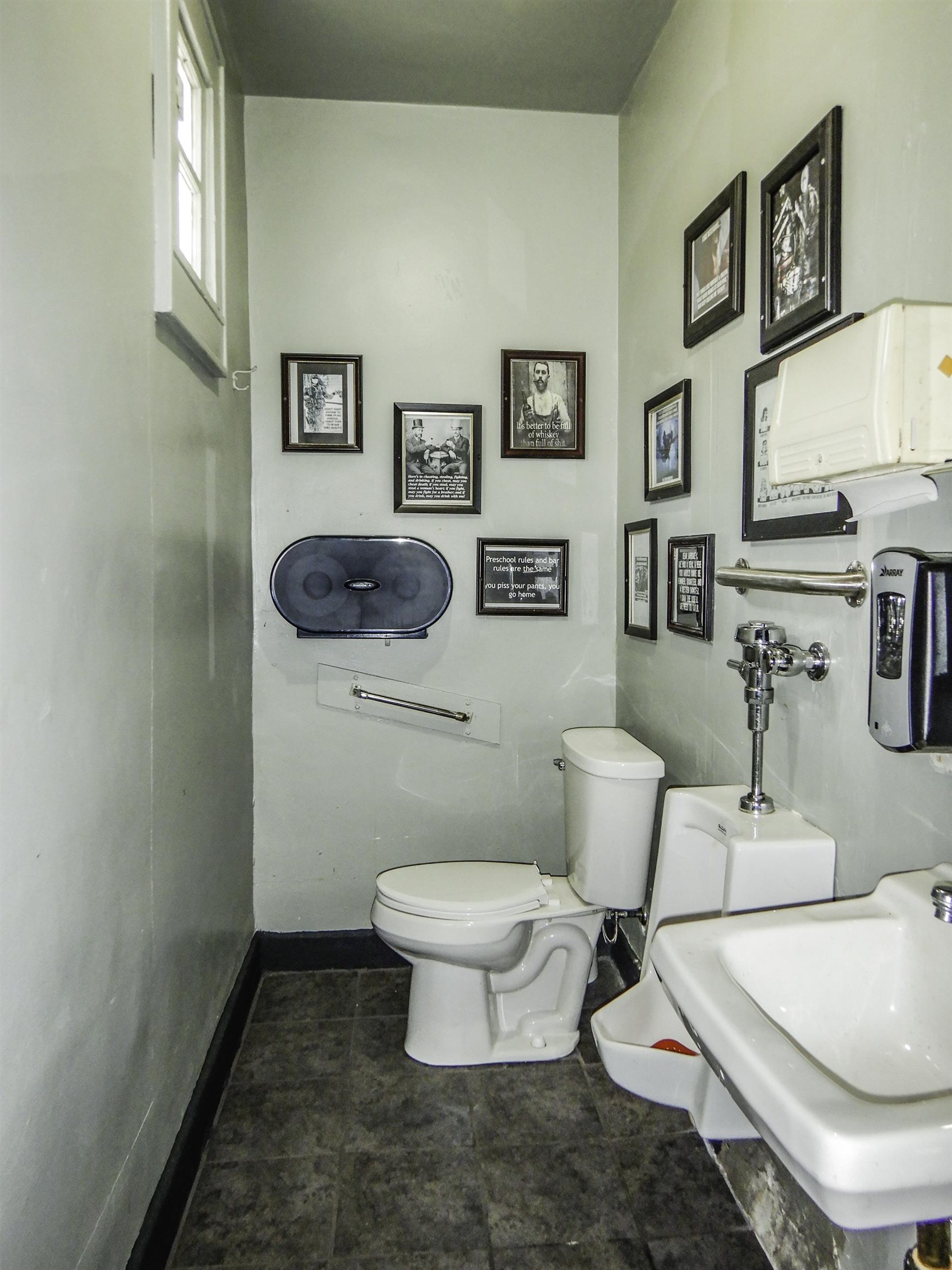 301 Collins Avenue Oconto, WI 54153 - Photo 17 of 37