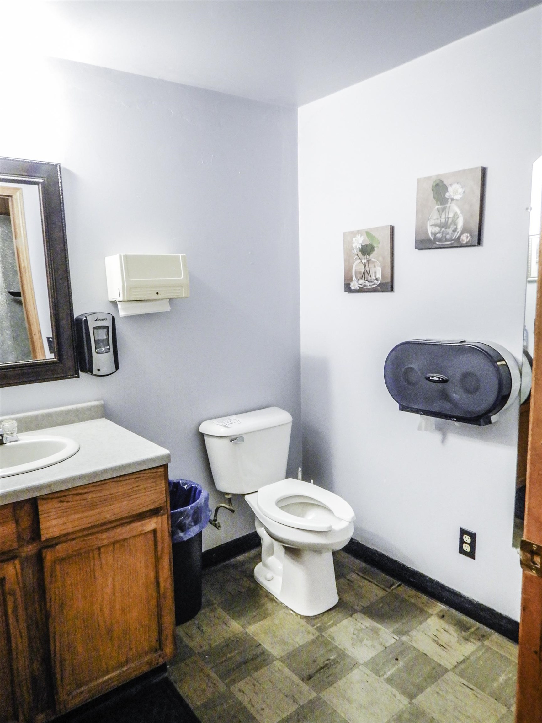 301 Collins Avenue Oconto, WI 54153 - Photo 18 of 37