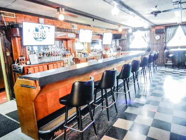 $139,900 | 301 Collins Avenue, Oconto, WI 54153