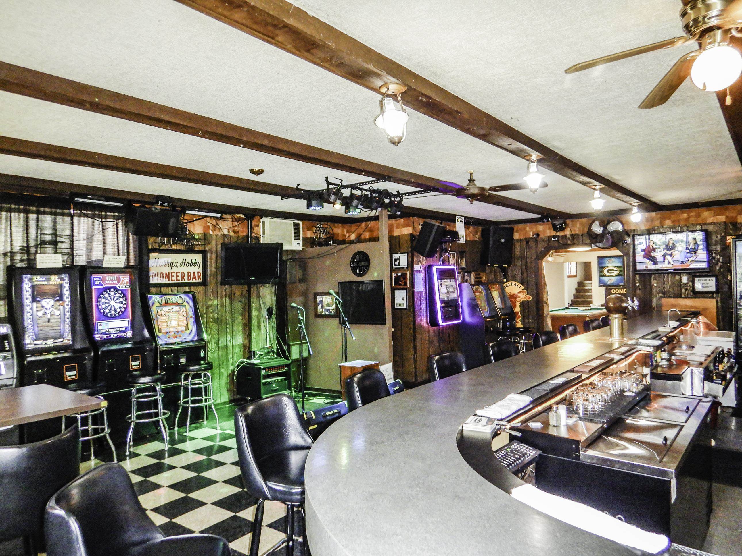 301 Collins Avenue Oconto, WI 54153 - Photo 23 of 37