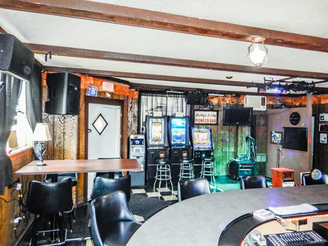 $139,900 | 301 Collins Avenue, Oconto, WI 54153