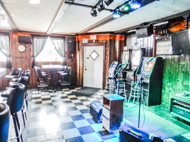 $139,900 | 301 Collins Avenue, Oconto, WI 54153