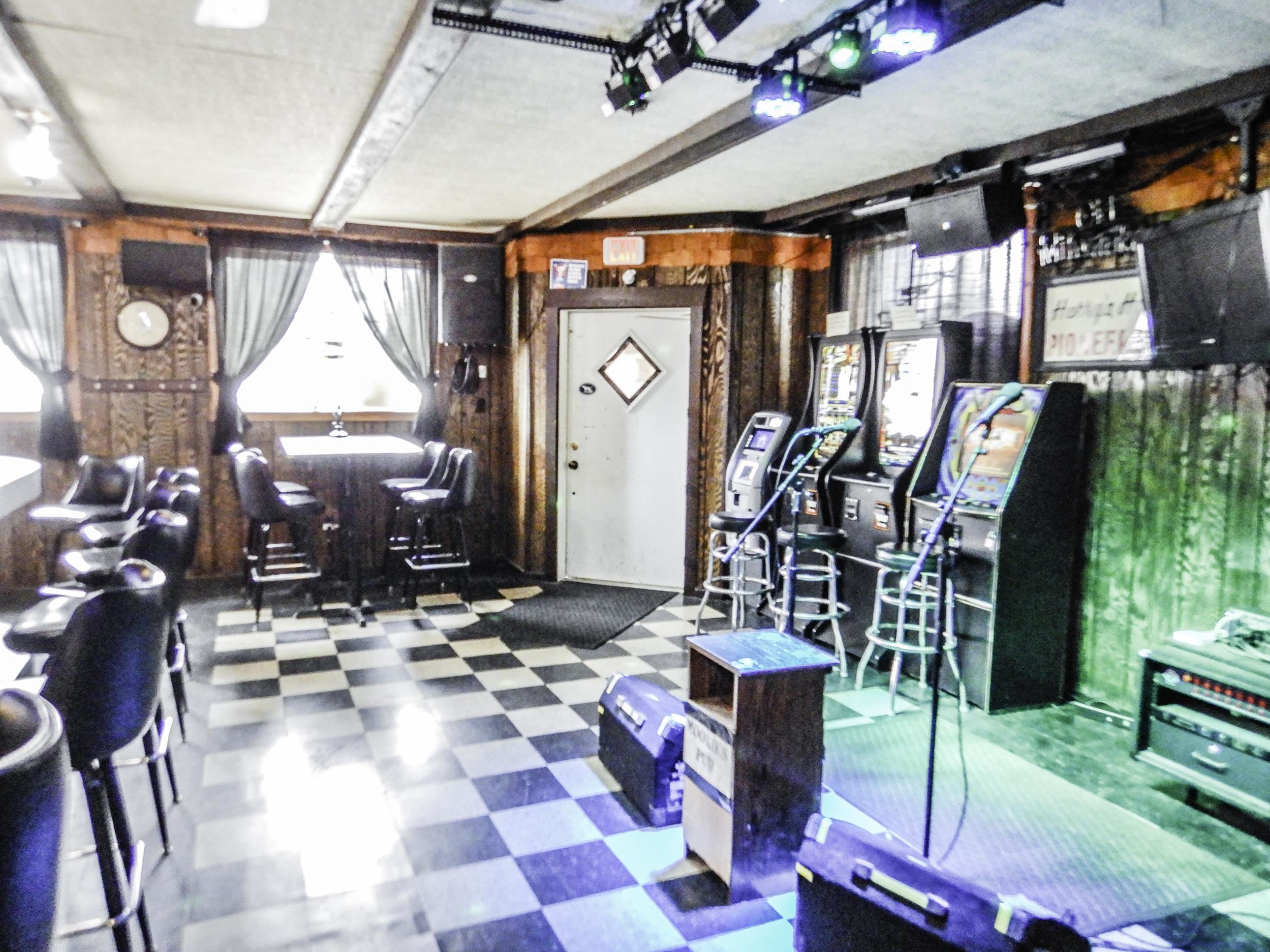 301 Collins Avenue Oconto, WI 54153 - Photo 26 of 37