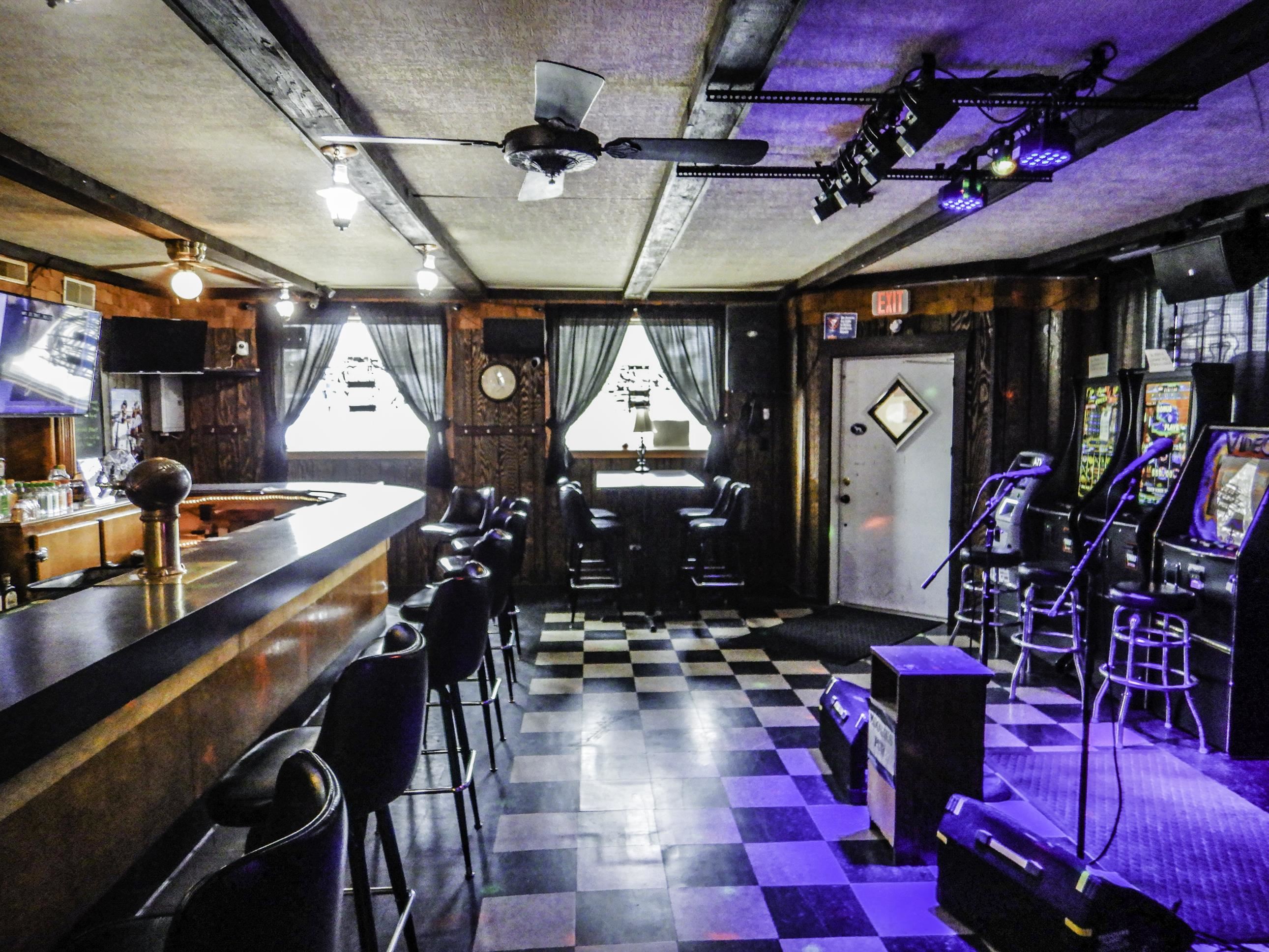 301 Collins Avenue Oconto, WI 54153 - Photo 27 of 37