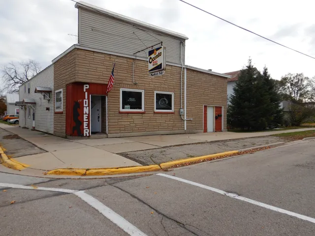 $139,900 | 301 Collins Avenue, Oconto, WI 54153