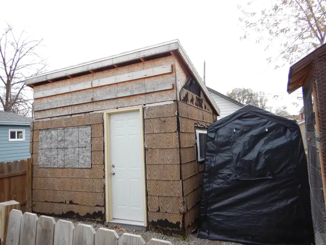 $139,900 | 301 Collins Avenue, Oconto, WI 54153