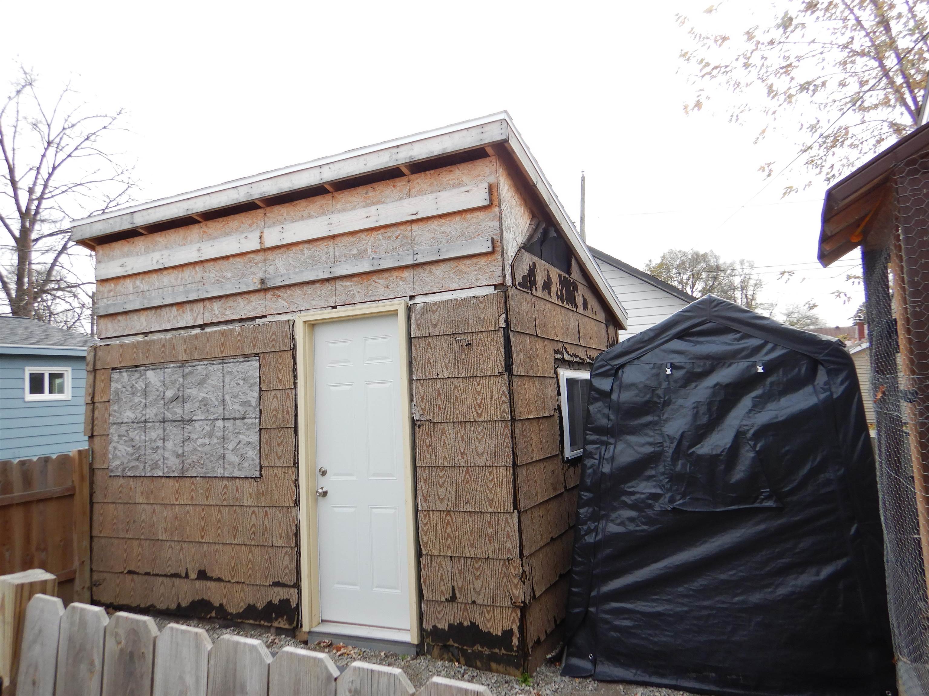 301 Collins Avenue Oconto, WI 54153 - Photo 36 of 37