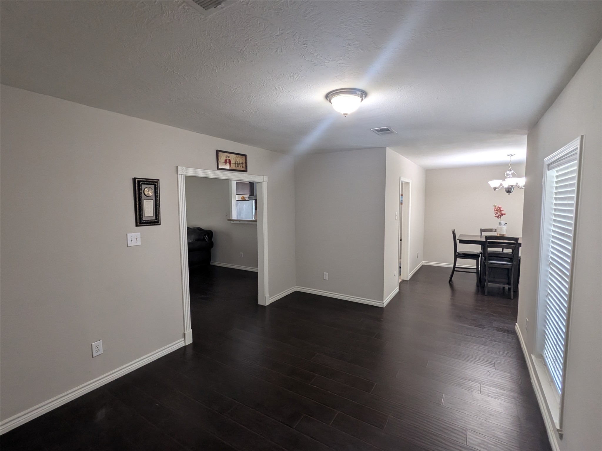 4018 Rosewin Circle Houston, TX 77047 - Photo 3 of 11