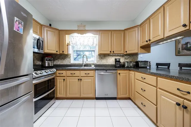 $374,000 | 116 Southwest 123rd Street, Newberry, FL 32669