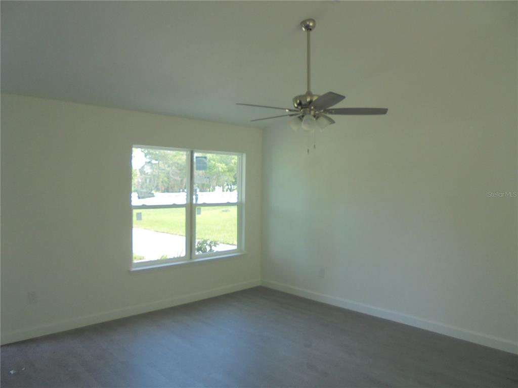 340 Emerald Road Ocala, FL 34472 - Photo 7 of 23