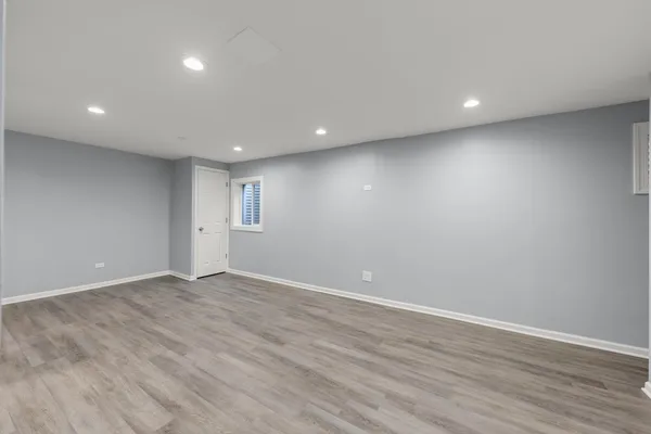 $3,200 | 1057 Bothwell Circle, Bolingbrook, IL 60440
