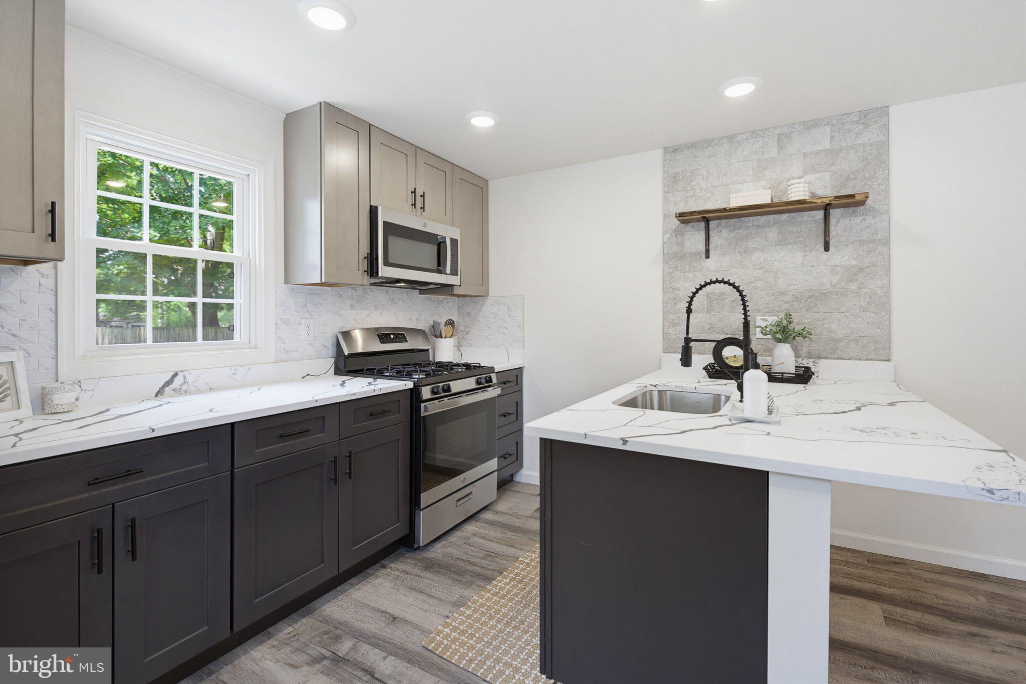 14 North Locust Street Lititz, PA 17543 - Photo 13 of 34 Kitchen