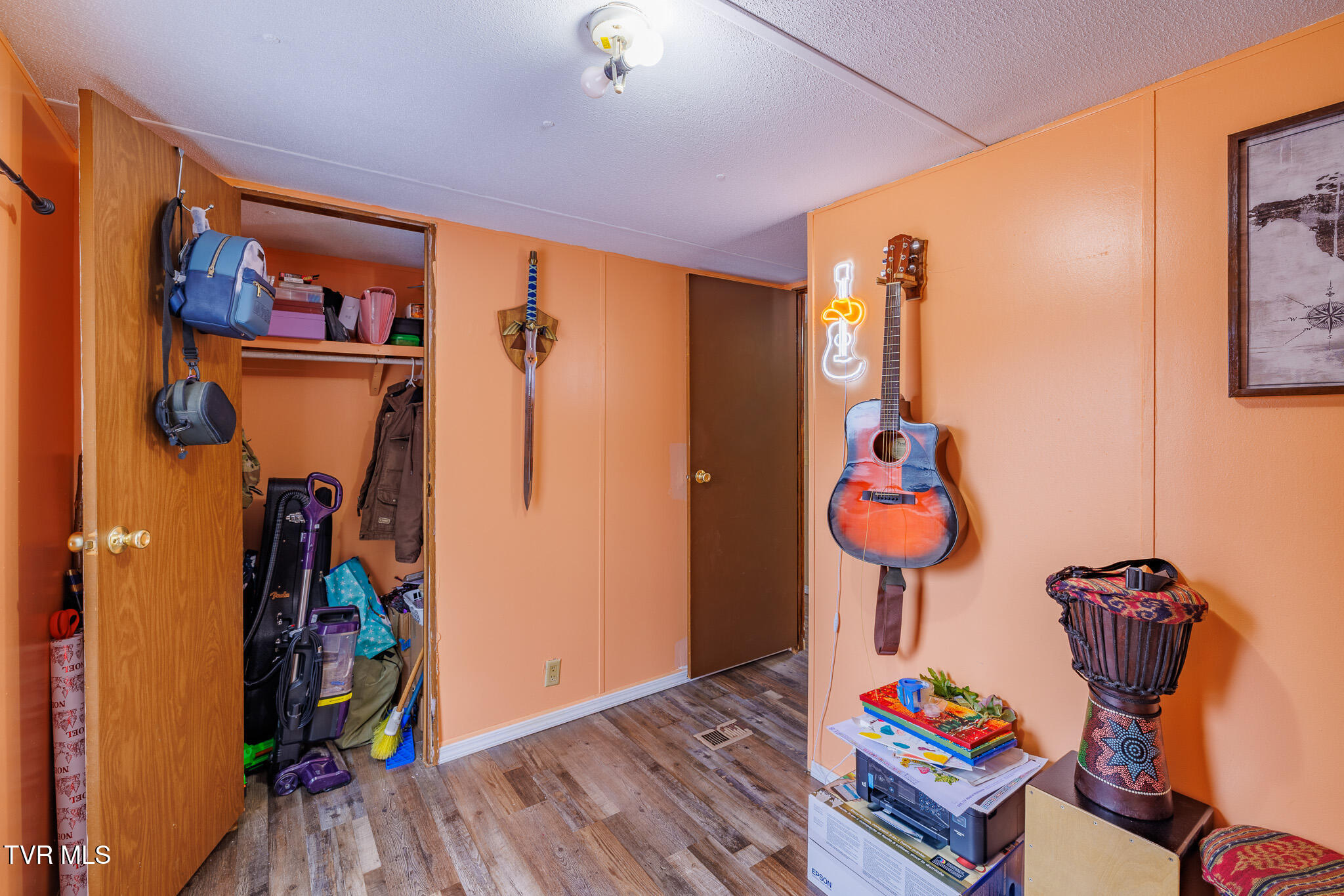 35 Boles Lane Chuckey, TN 37641 - Photo 11 of 27 1R9A3345-HDR