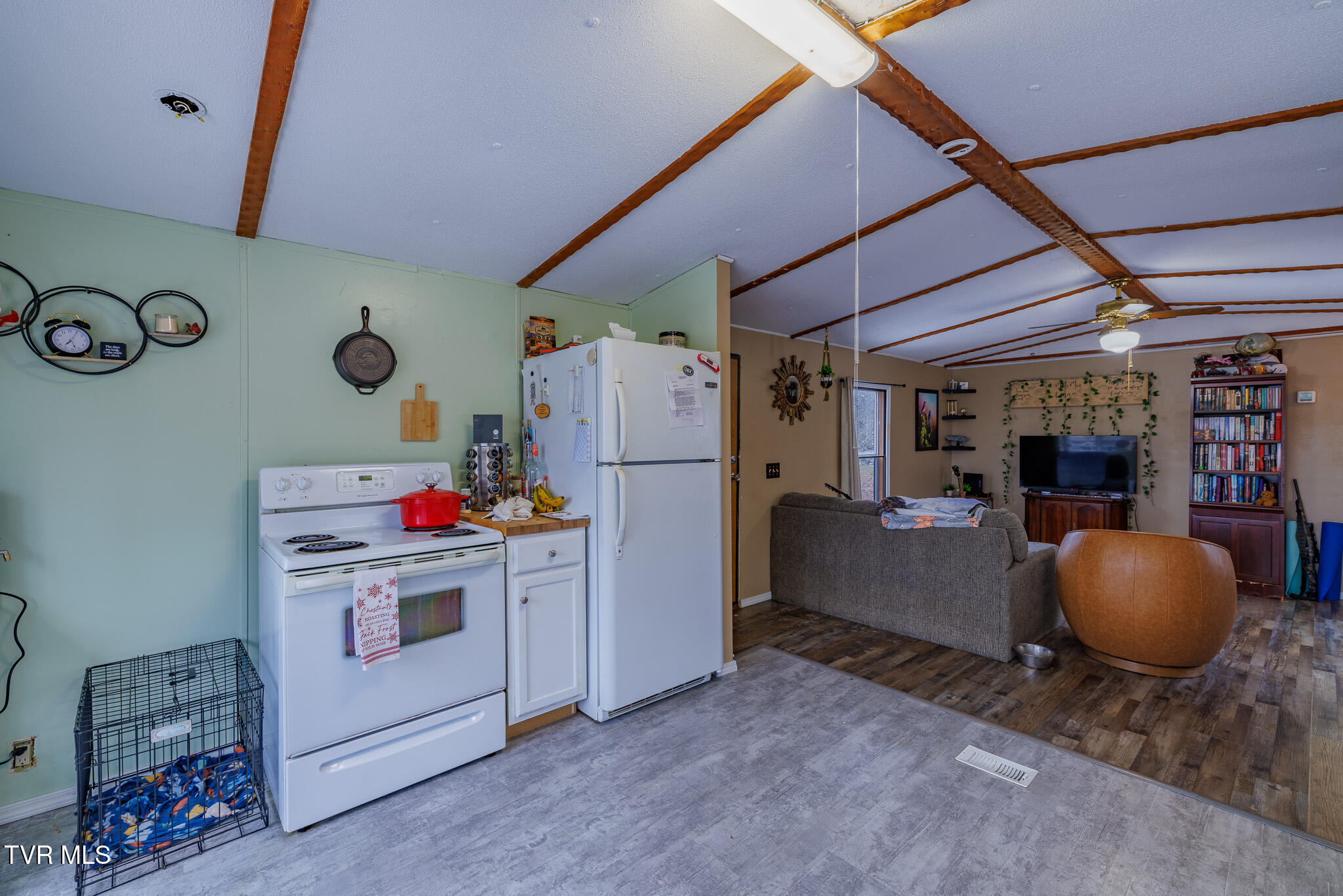 35 Boles Lane Chuckey, TN 37641 - Photo 7 of 27 1R9A3333-HDR