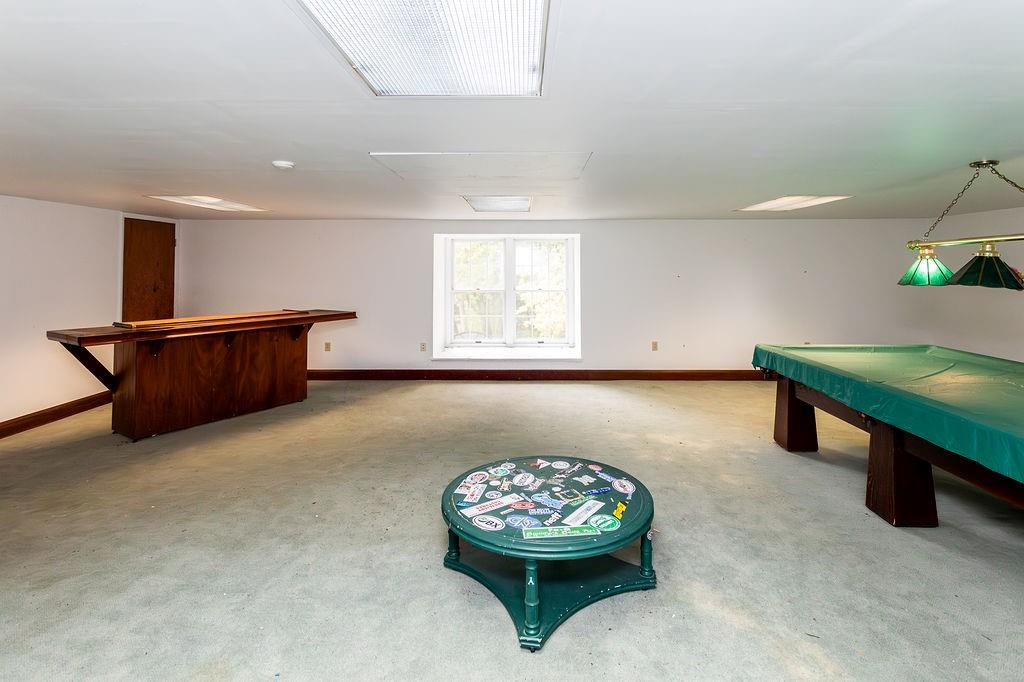 2541 Springfield Pike Connellsville, PA 15425 - Photo 46 of 49 a room with furniture and window