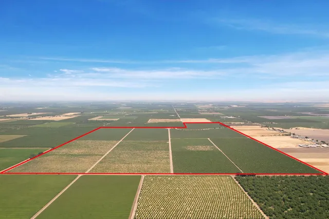 a view of an outdoor space and tennis court