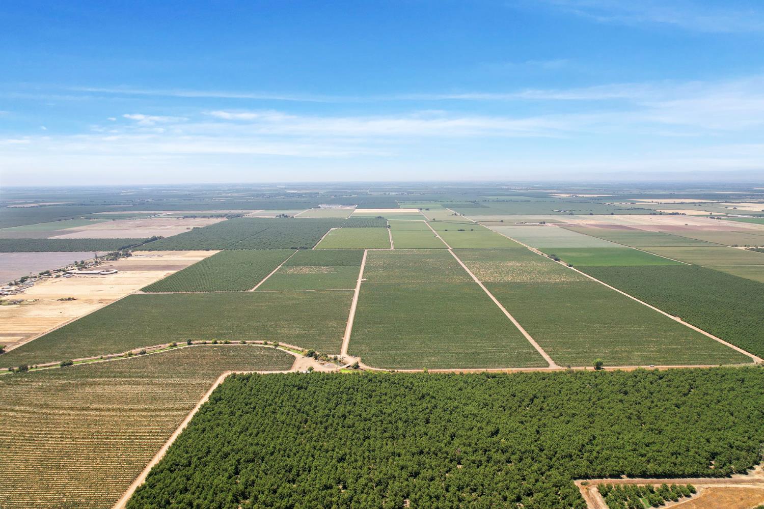 18190 Copperopolis Road Stockton, CA 95215 - Photo 29 of 35 a view of an outdoor space and tennis court