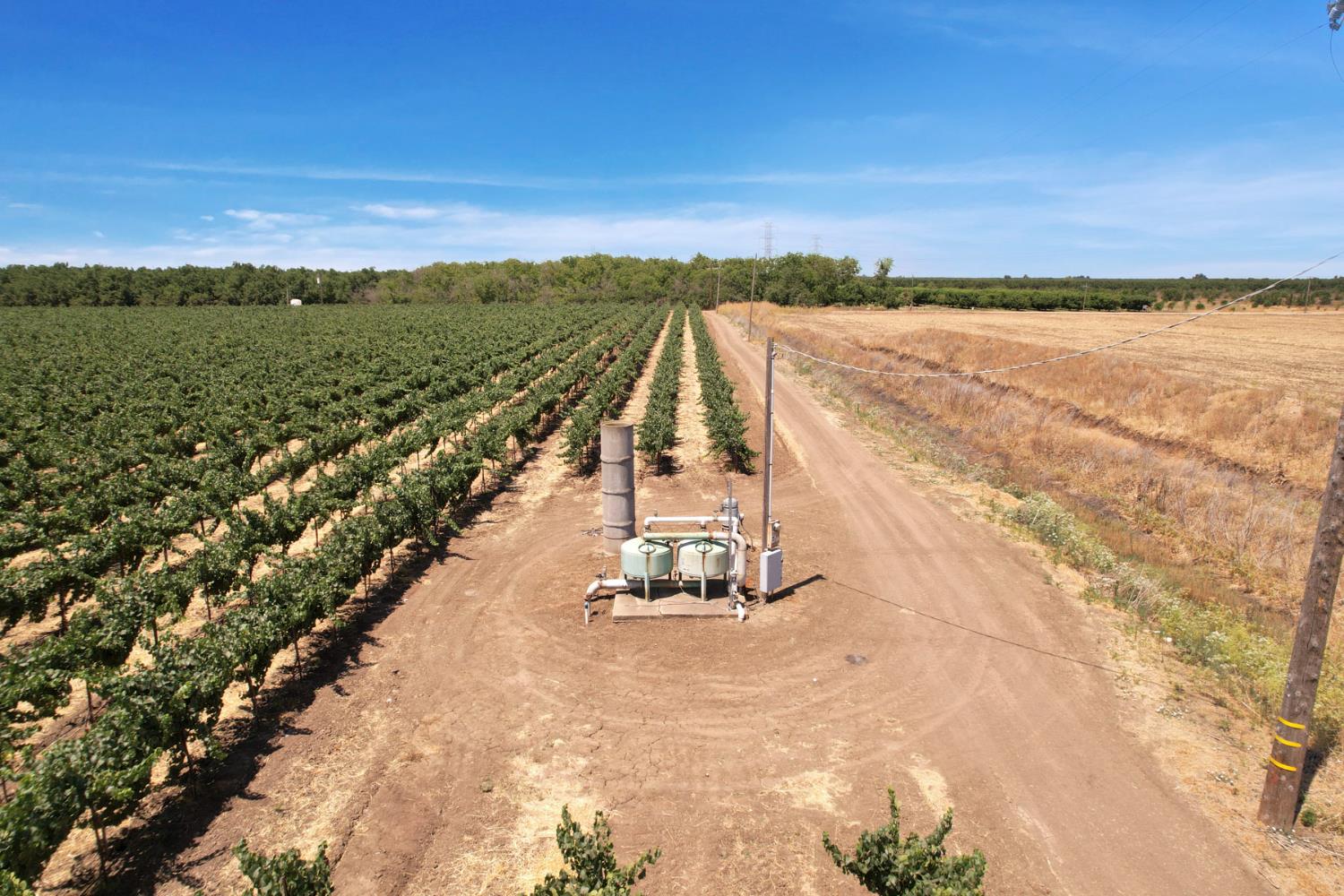 18190 Copperopolis Road Stockton, CA 95215 - Photo 32 of 35 a view of a city