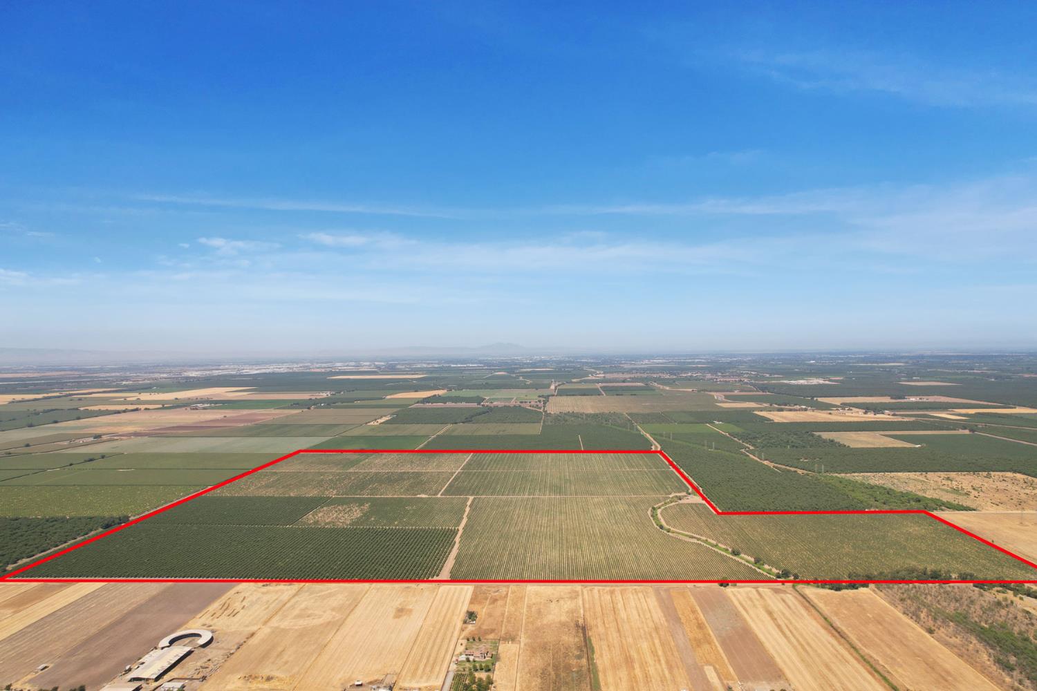 18190 Copperopolis Road Stockton, CA 95215 - Photo 4 of 35 a view of an ocean and beach