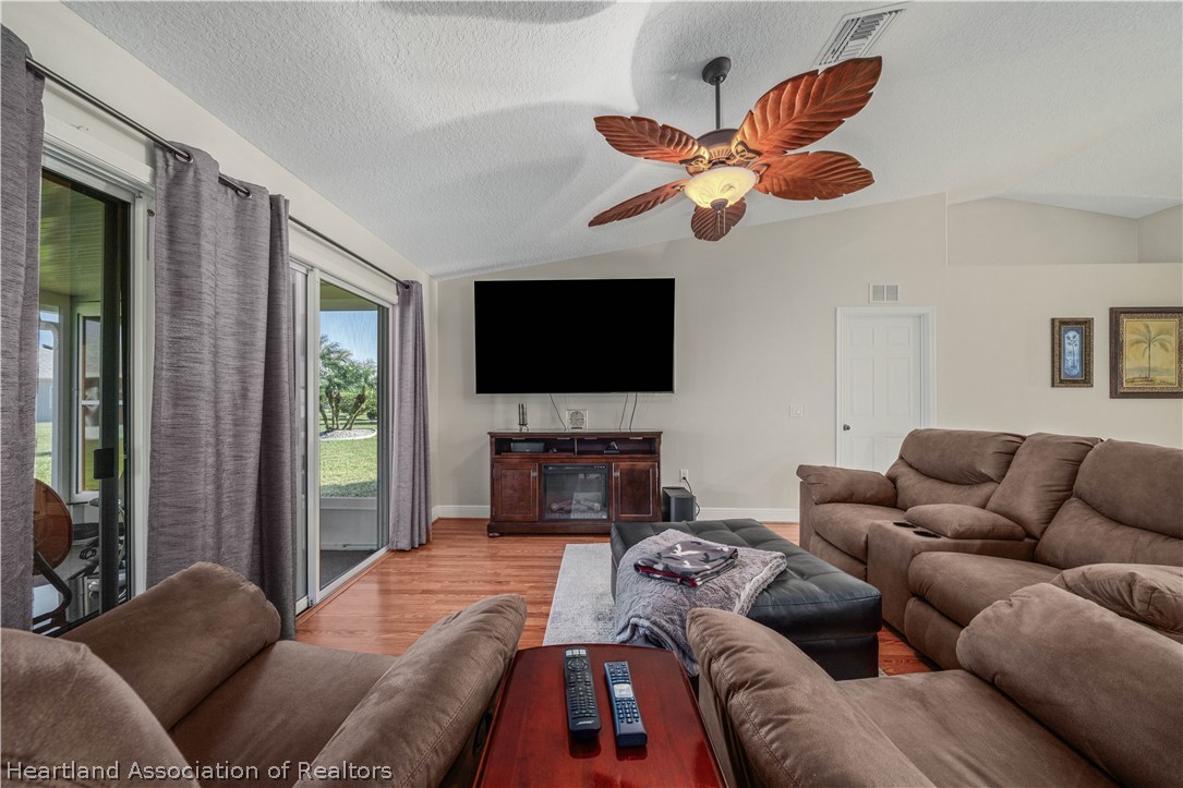 4501 Vantage Circle Sebring, FL 33872 - Photo 11 of 47