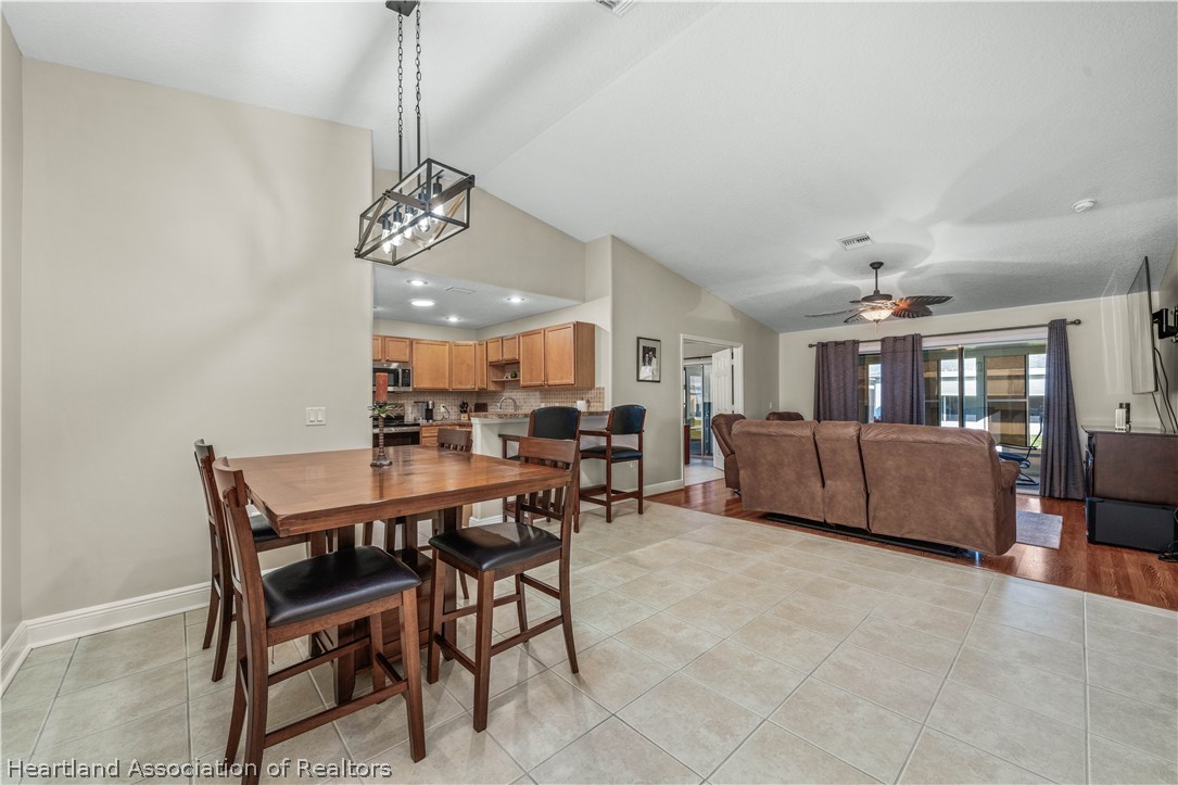 4501 Vantage Circle Sebring, FL 33872 - Photo 7 of 47 Dining room