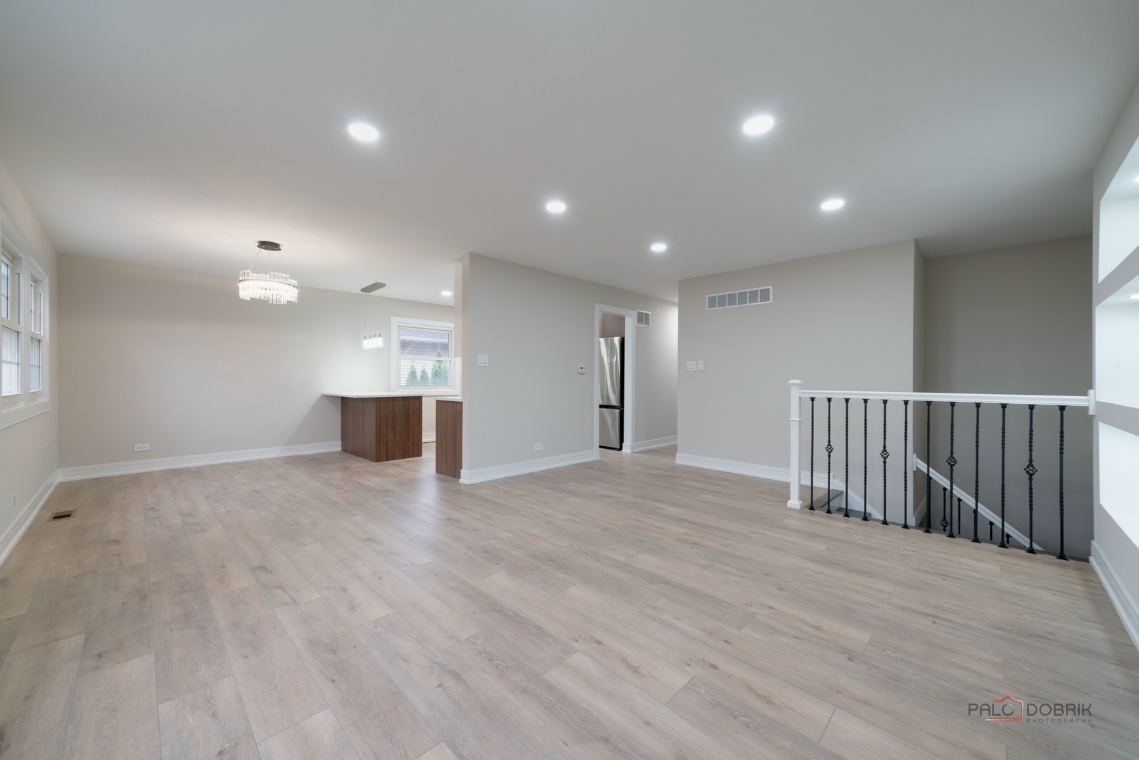 214 West Hintz Road Arlington Heights, IL 60004 - Photo 7 of 25