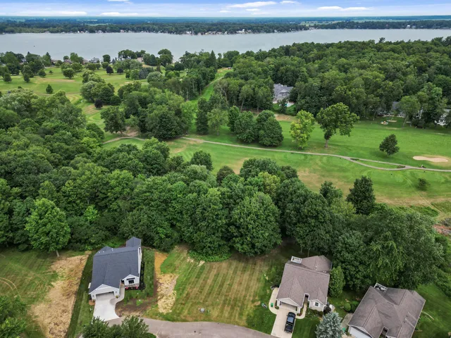 $9,000 | 11 Creekside Drive, Sturgis, MI 49091