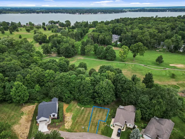 $9,000 | 11 Creekside Drive, Sturgis, MI 49091